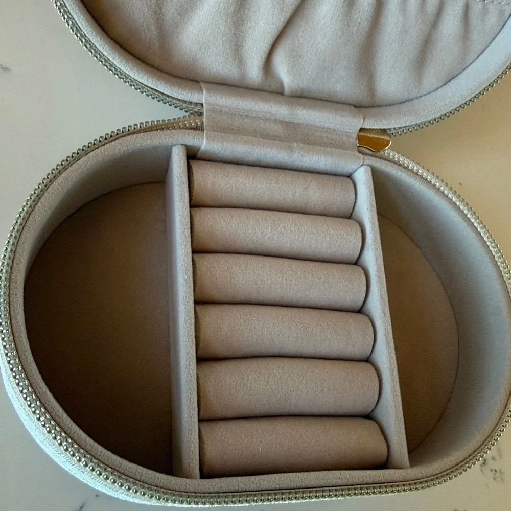 Travel Jewelry Organizer Zippered Storage Case NEW